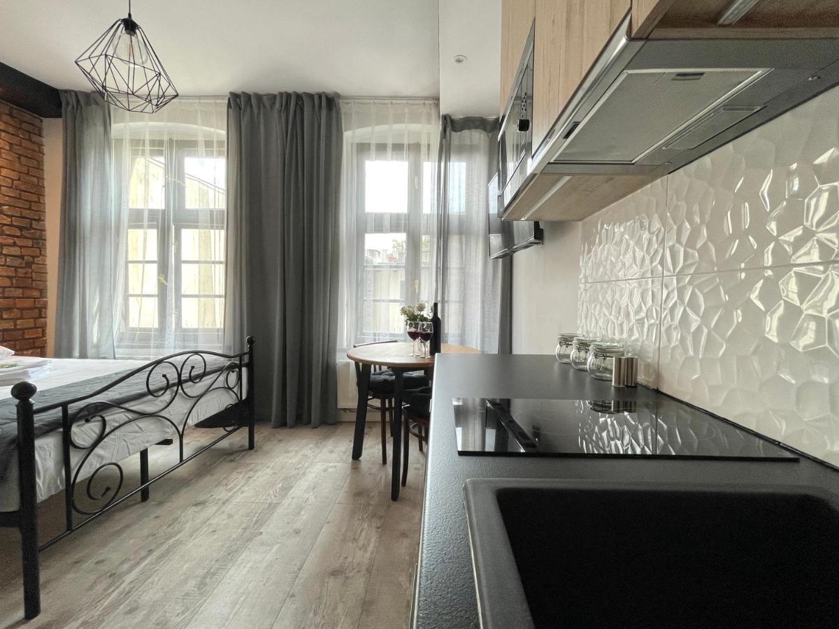 Copernicus Street Apartment - Broken Flowers And Twin Peaks Stary Toruń Dış mekan fotoğraf