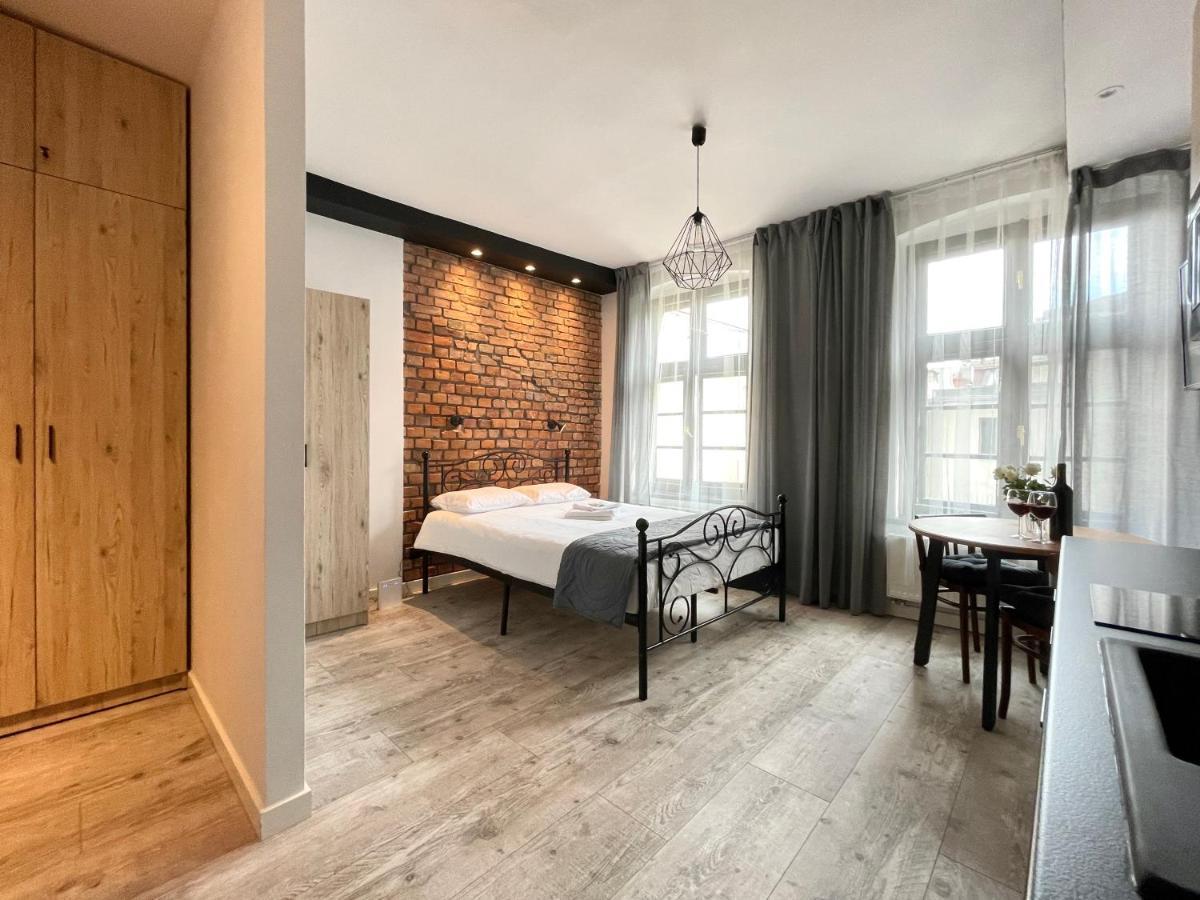 Copernicus Street Apartment - Broken Flowers And Twin Peaks Stary Toruń Dış mekan fotoğraf