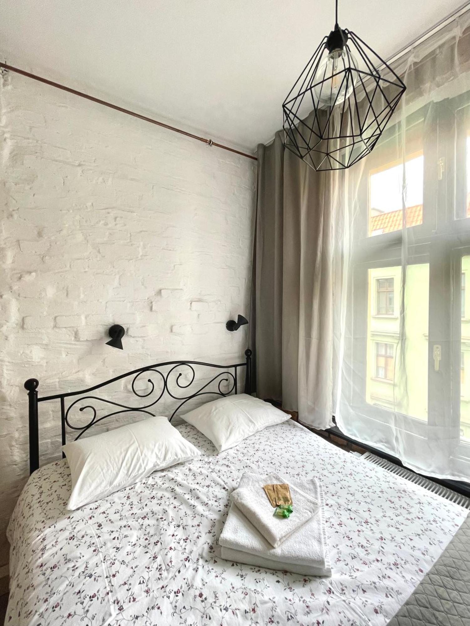 Copernicus Street Apartment - Broken Flowers And Twin Peaks Stary Toruń Dış mekan fotoğraf